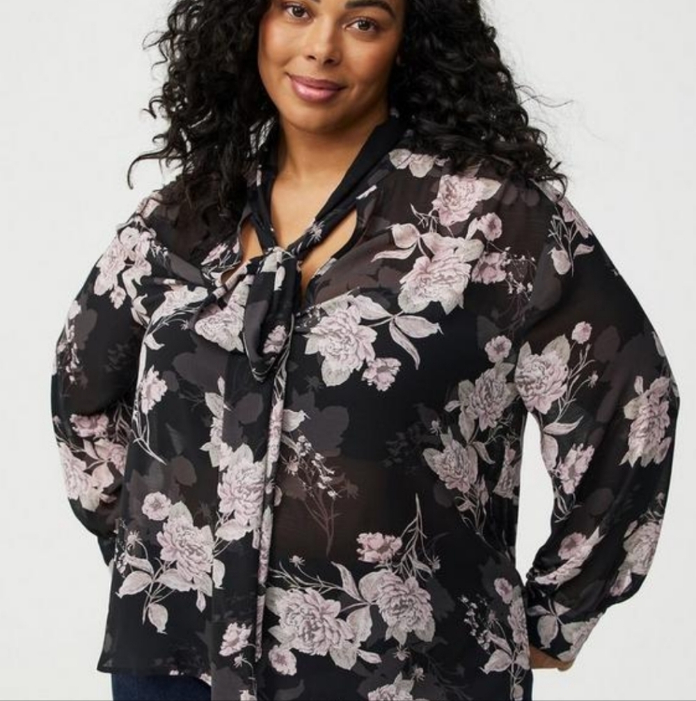 Torrid Chiffon Floral Tie Front Top Blouse